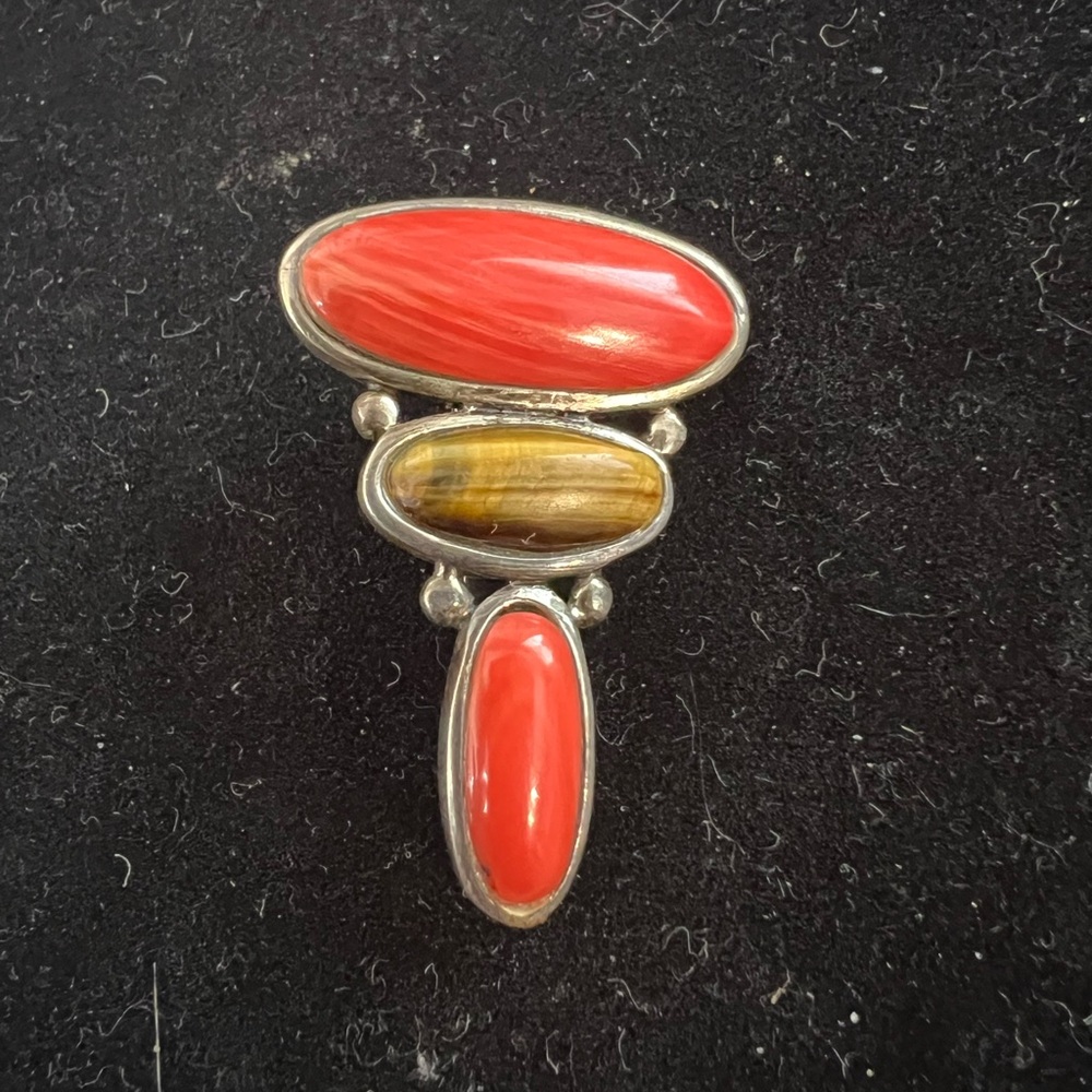 925 STERLING SILVER TIGERS EYE AND CORAL PENDANT / CLIP. VINTAGE